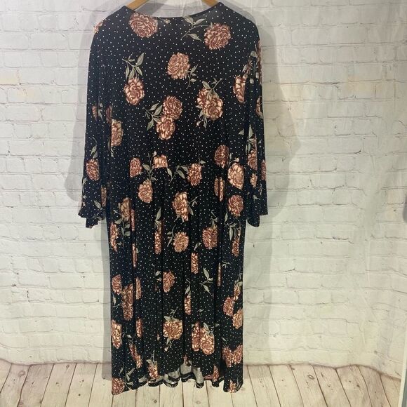 Torrid Wrap Floral Dress - Picture 2 of 6